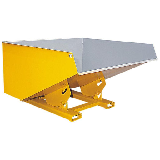 Tipping skip attachment for forklift truck